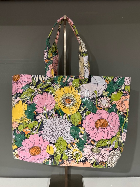 Vera Bradley Handbags - Vera Bradley Floral Tote in Pink, Yellow & Green